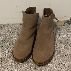 Women’s boots